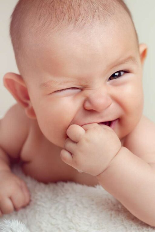 Dente de leite: um guia completo da primeira dentição do 0 aos 3 anos