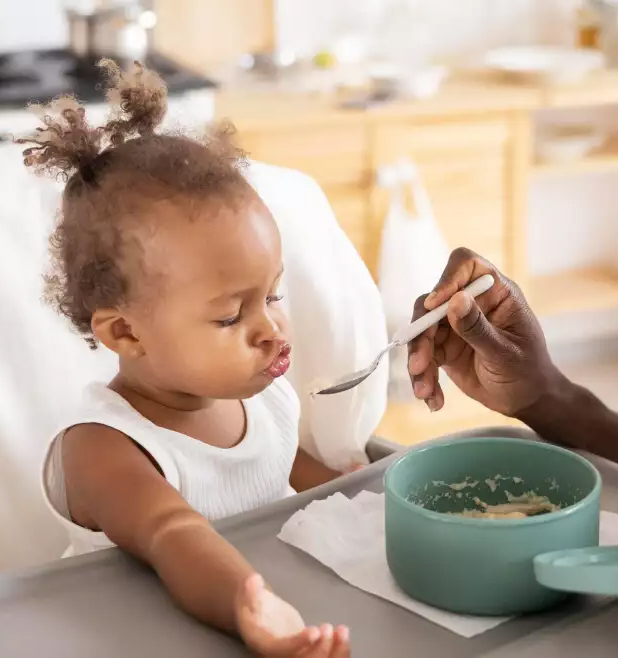 Quais alimentos prejudicam a primeira dentição?